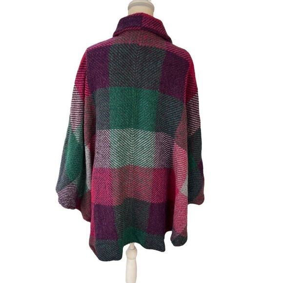 Aran Sweater Market Wool Blend Poncho Cape Snap Closure Mulberry Plaid OS - Picture 3 of 10